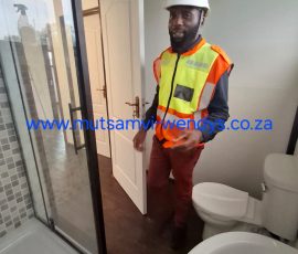 Modern bathroom inside a custom-built Mutsamvi Nutec home.